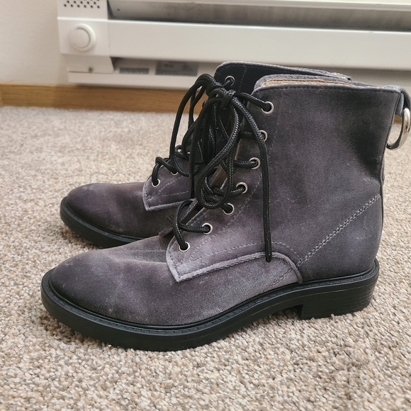 Dolce Vita Bardot Charcoal Gray Velvet Lace Up Combat Boots - Picture 9 of 12